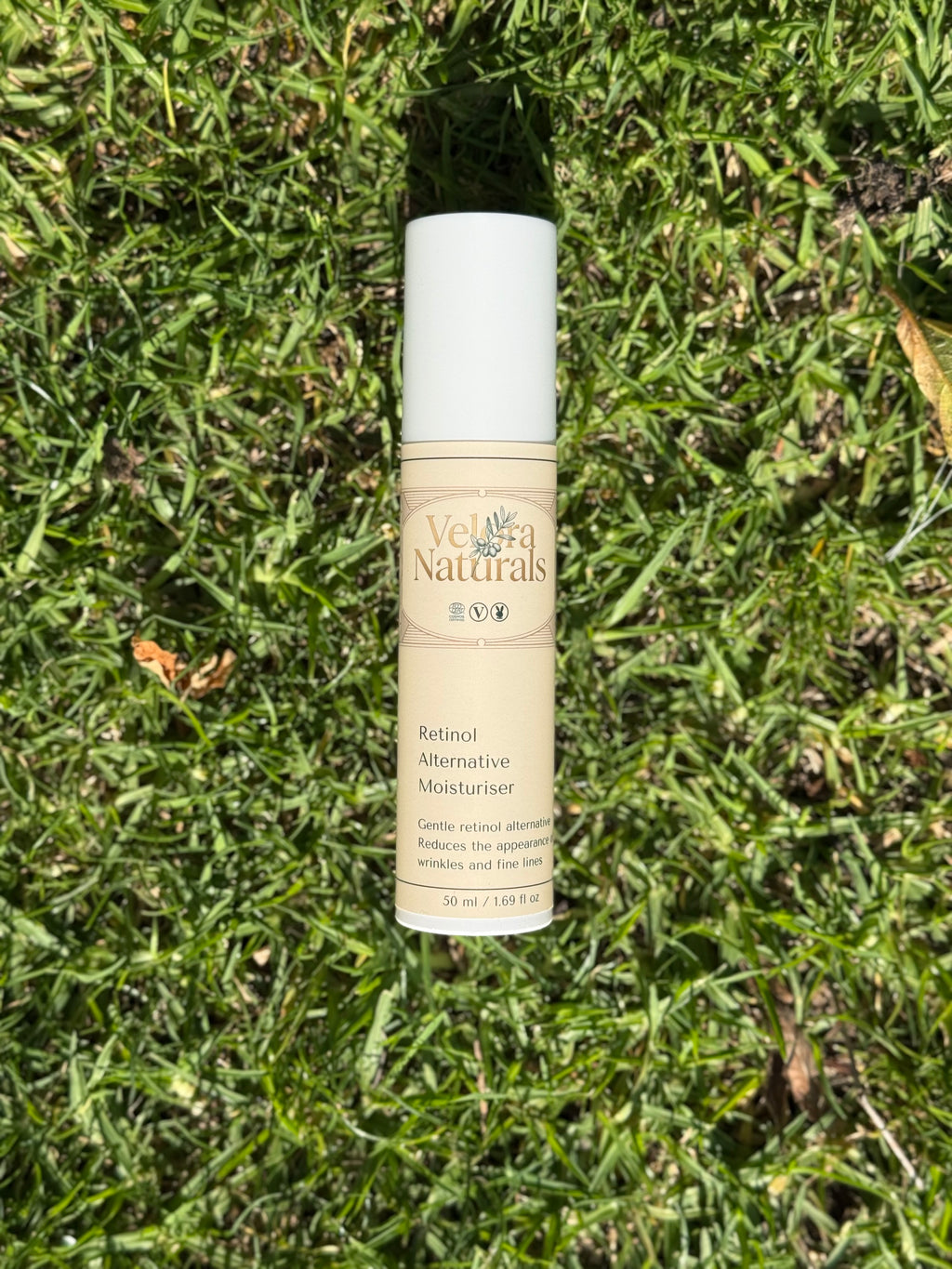 Retinol Alternative Moisturiser texture — gentle plant-based anti-aging formula